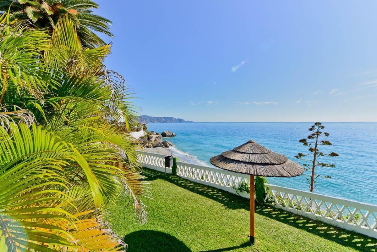 Acapulco Playa Apartment Nerja Exterior photo