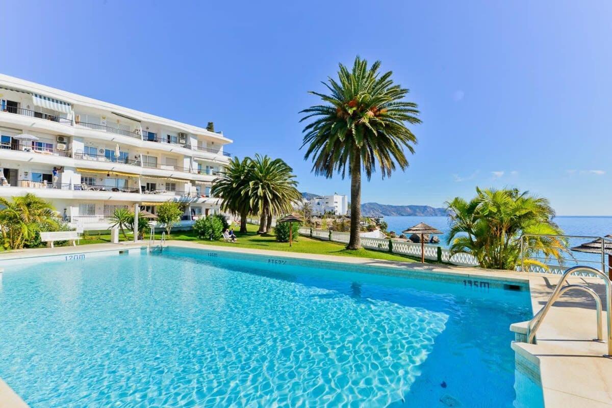 Acapulco Playa Apartment Nerja Exterior photo